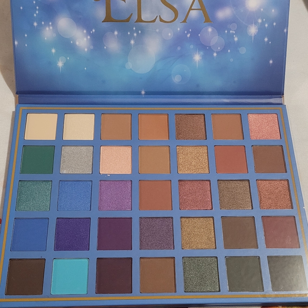 Princess Elsa Eyeshadow Palette